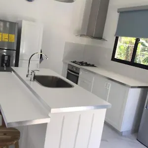  Villa Gonzalez