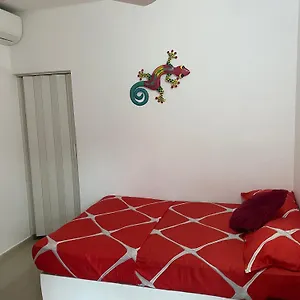 El Escondite Homestay